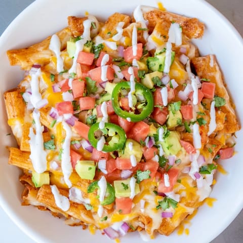 Crunchy pasta chips nachos