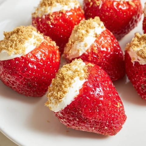 Cheesecake Stuffed Strawberries